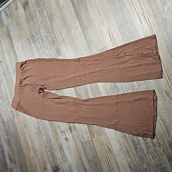 Buff Bunny Ribbed Set - Picture 6 of 7